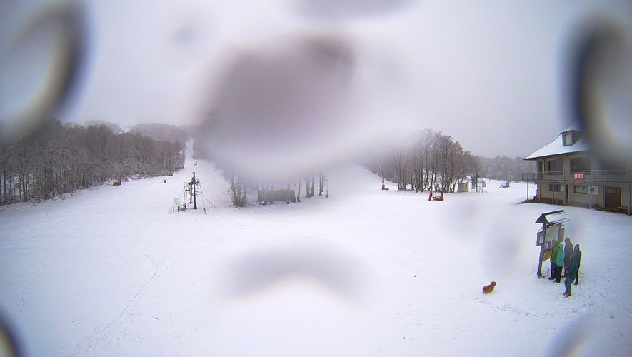 Le front de neige du Bouyssou de la station de ski de Laguiole ce dimanche 31 décembre 2023 à 16 h.