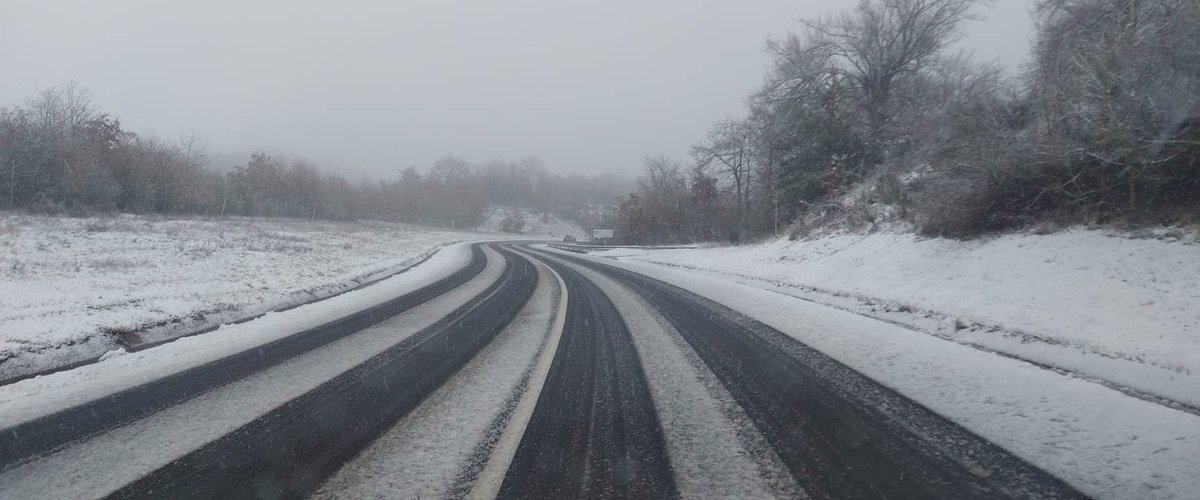 Aubrac, Lévezou, causses et Monts de Lacaune : jusqu'à 20 cm de neige en Aveyron, prudence sur les routes