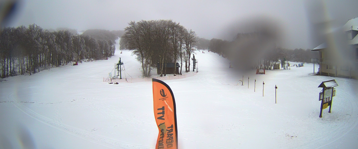 Retour de la neige en Aveyron : l'espoir de rouvrir les pistes de ski renaît à Laguiole, la piste de luge est accessible