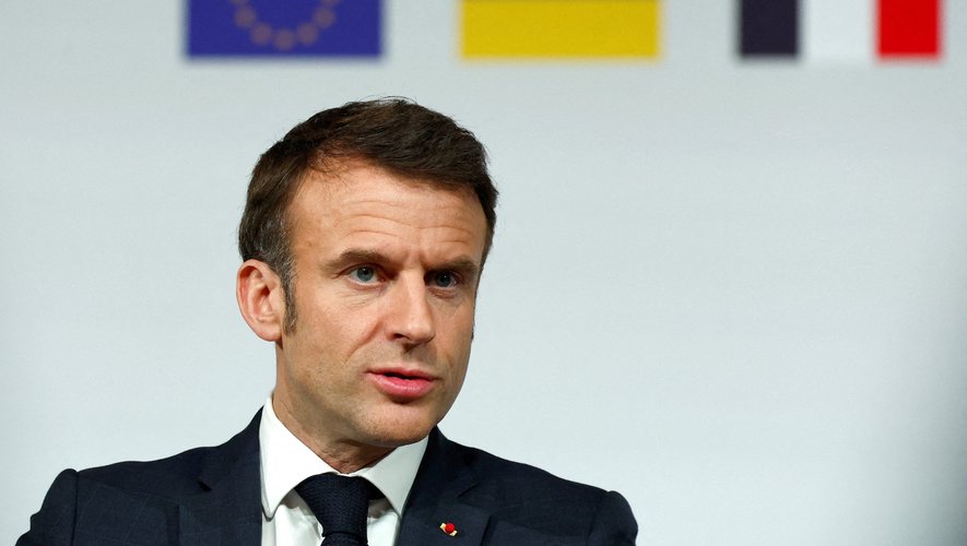 Le Président Macron affirme que l'envoi de troupes occidentales ne peut "être exclu".