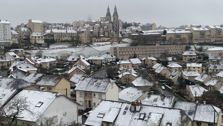 Réveil sous la neige à Rodez, ce dimanche 3 mars 2024 !
