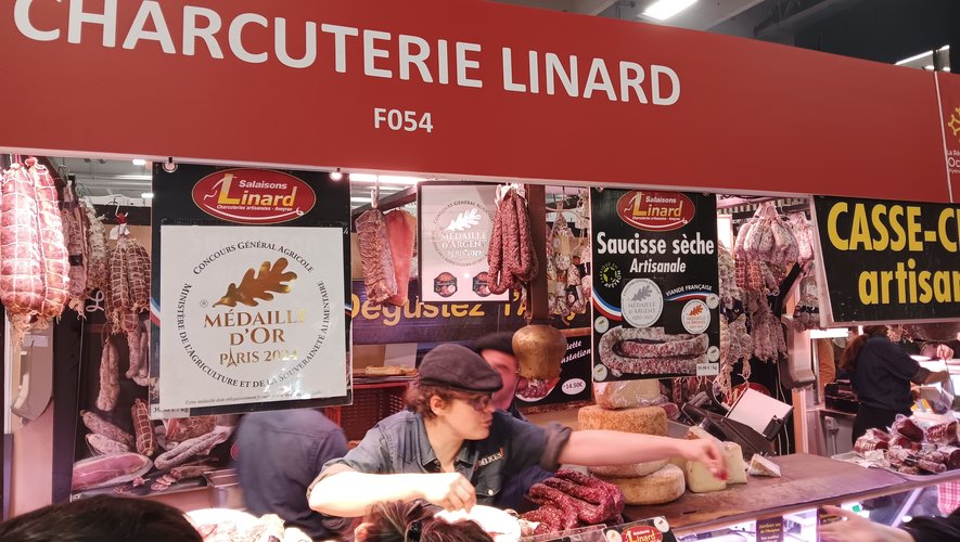 Le stand, attrayant et attirant l’œil, de la charcuterie Linard était situé dans le pavillon 7 des produits de France.