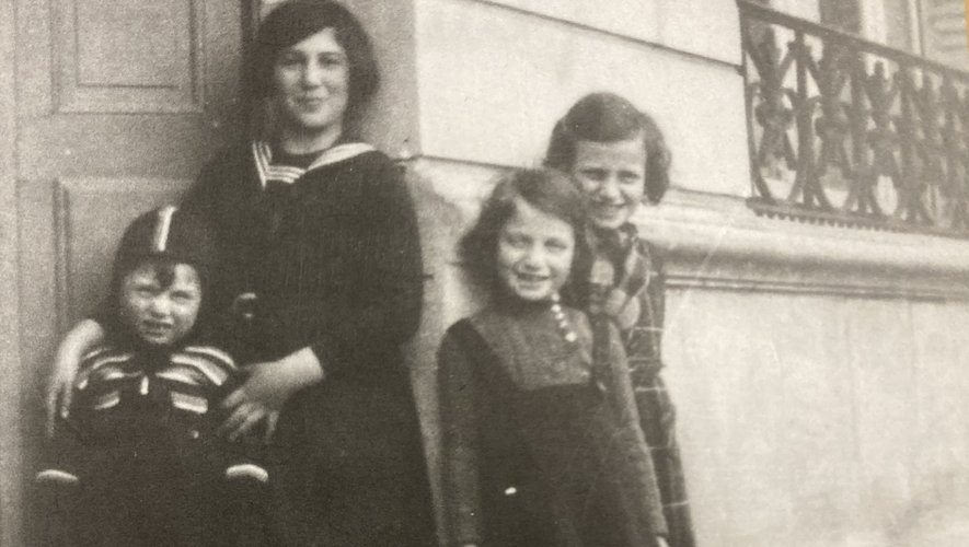 Margrete Perlstein, aux côtés de ses trois enfants : Ursula, Ingeborg et David.