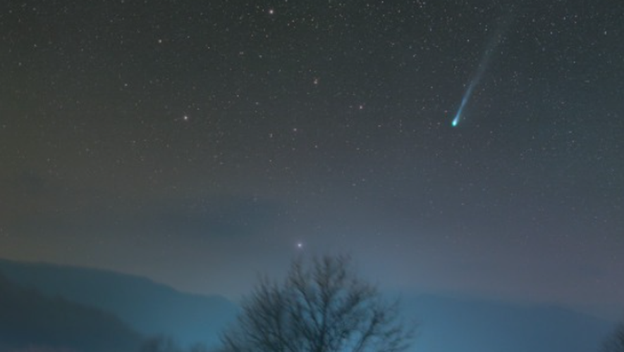 Astronomia: Aby obserwować znajdującą się obecnie na niebie Kometę Szatana, wystarczy lornetka Astronomia: Aby obserwować znajdującą się obecnie na niebie Kometę Szatana, wystarczy lornetka