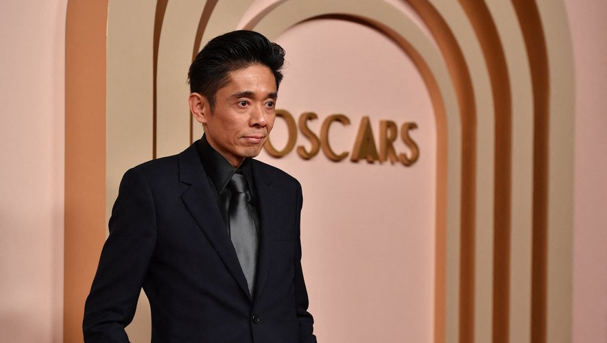 Kazu Hiro a remporté deux fois l'Oscar du meilleur maquillage, pour sa transformation de Gary Oldman en Winston Churchill dans "Les Heures sombres" (2017) et pour son travail sur "Scandale" (2019).