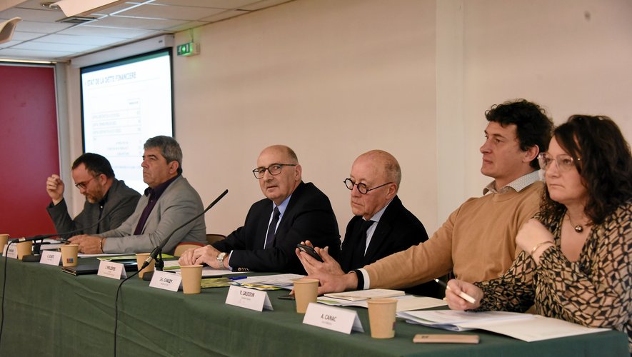 Jean-Louis Chauzy, au centre de la photo aux côtés de Jacques Molières, était l’invité de la session de la Chambre d’agriculture, vendredi 15 mars.