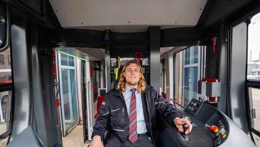 Benedikt Hanne va conduire des tramways dans les rues de Nuremberg pour arrondir ses fins de mois d'étudiant.