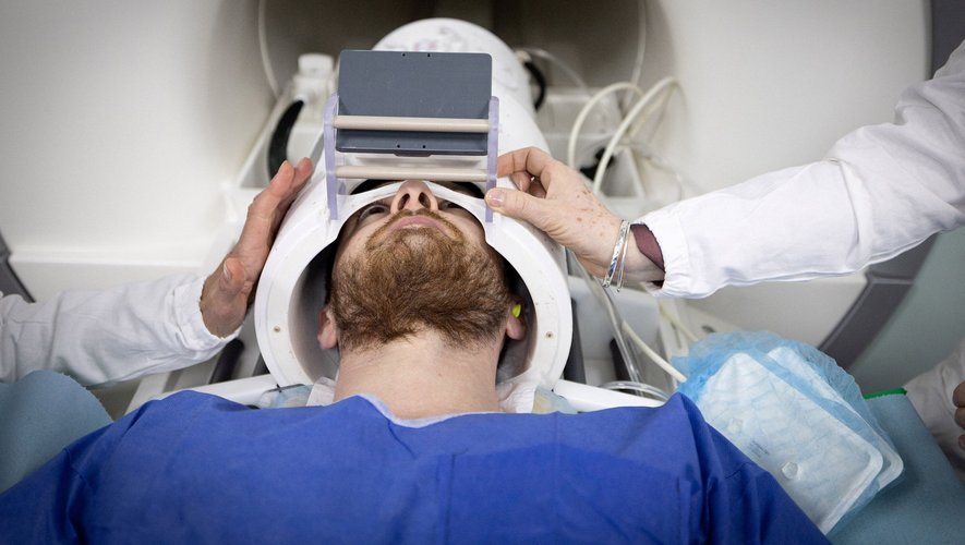 L'IRM le plus puissant du monde a livré, près de Paris, ses premières images du cerveau humain.