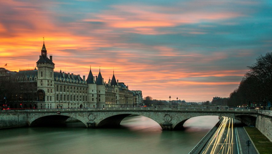 Le 26 juillet au soir, pas moins de 326 000 personnes sont attendues sur les rives de la Seine.