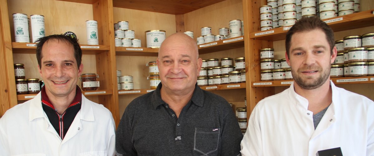 Aveyron : J'aime donner du plaisir aux gens, le dévorant et gourmand savoir-faire de La Drosera qui sublime le foie gras de père en fils