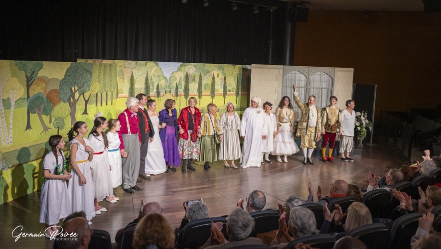 La troupe de théâtre nord-aveyronnaise "Les Martagons de l’Aubrac" de retour avec son nouveau spectacle.