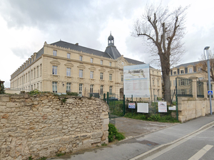 Un adolescent de 15 ans retrouvé mort dans les toilettes de l'internat : que s'est-il passé dans ce lycée privé de Reims ?