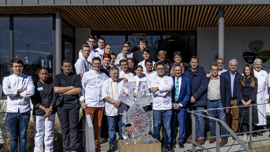 Chefs étoilés et étudiants rassemblés pour un concours de cuisine  à Saint-Chély-d’Apcher.