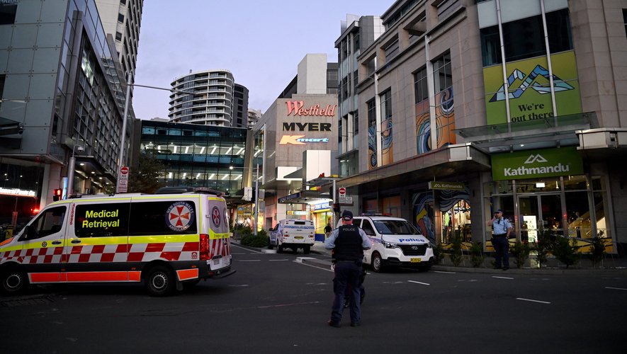 Plusieurs personnes ont été poignardées en plein après-midi dans ce centre commercial de Sydney.
