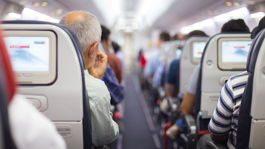 Pourquoi a-t-on des flatulences en avion et comment les gérer ?