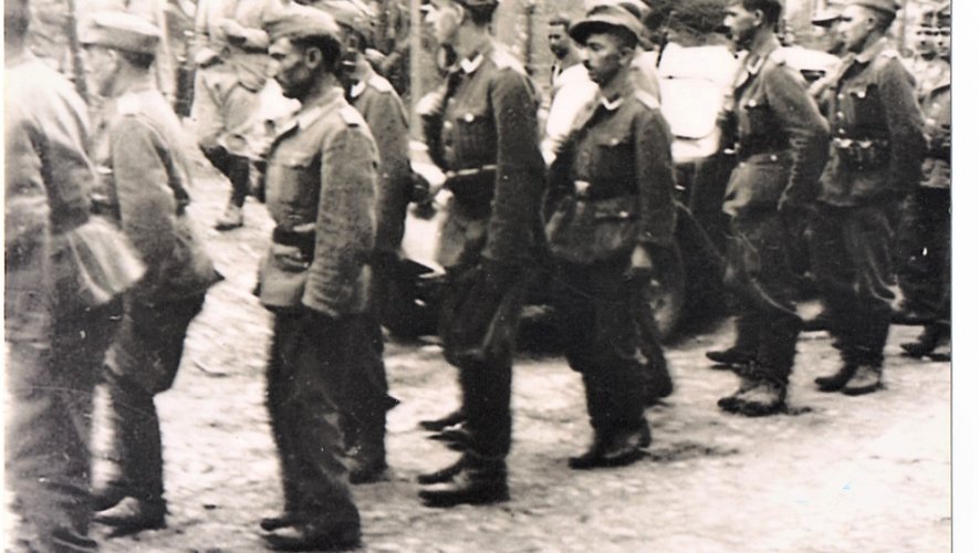 Prisonniers azerbaïdjanais  à Arvieu en 1944.