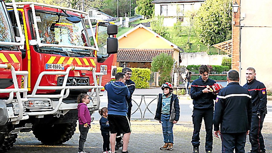 Les sapeurs-pompiers étaient au contact de la population et des jeunes passionnés.