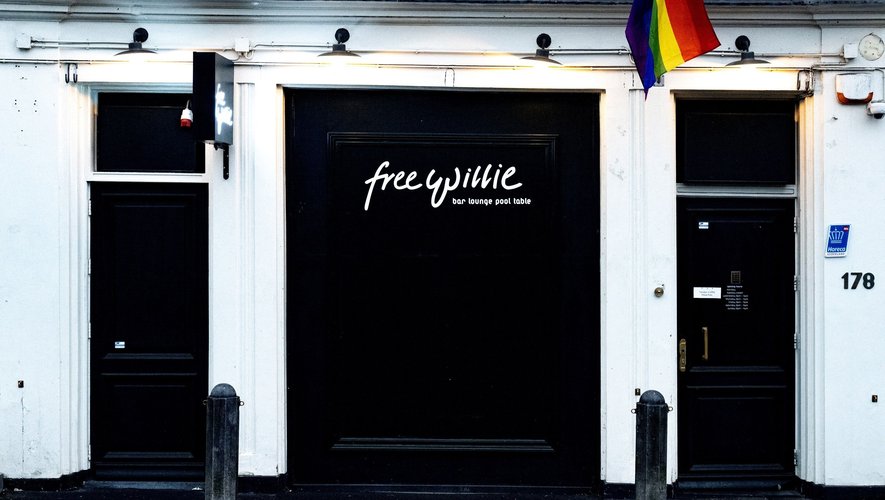 Seul bar naturiste d'Amsterdam destiné à la communauté LGBTQ+, le Free Willie se veut un refuge dans la capitale néerlandaise où la tolérance – et le plaisir – sont en déclin.