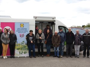 Rodez : les Restos du CSur reçoivent un nouveau caisson frigorifique