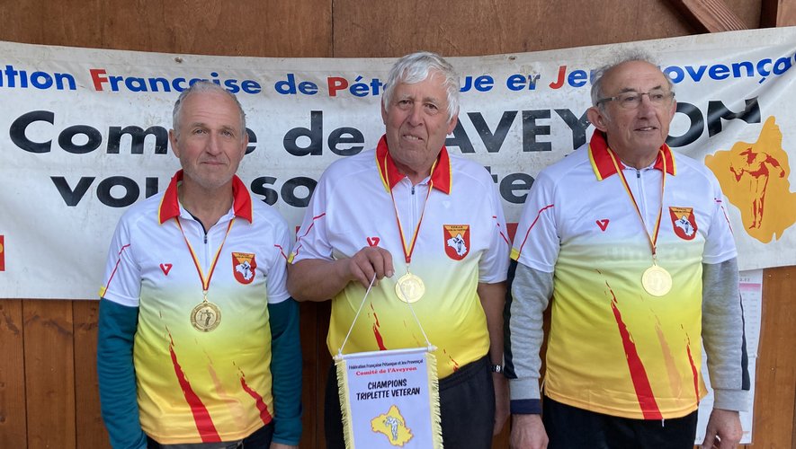 Les champions de pétanquede l’Aveyron en triplette vétéran.