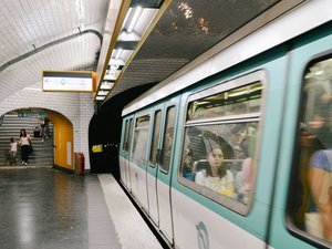 JO de Paris 2024 : à combien pourraient s'élever les primes versées aux conducteurs du métro et du RER ?
