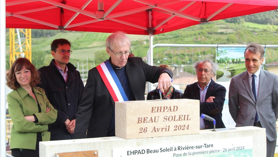 Le maire de Rivière-sur-Tarn Christian Forir, lors de la pose de la première pierre de l’Ehpad Beau Soleil.