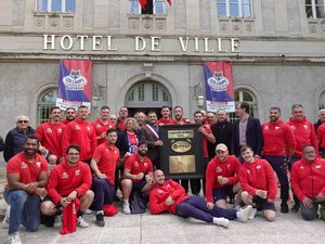 Villefranche-de-Rouergue : les treizistes reçus en mairie après leur accession