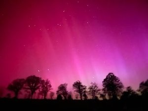 Aurores boréales : une troisième nuit pour pouvoir profiter encore de ce spectacle rarissime dans le ciel