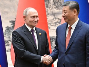 Chine et Russie main dans la main face à 