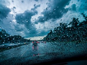 VIDEOS. Orages, grêle, pluies, crues : 73 départements en vigilance jaune pour la soirée de ce mardi 21 mai