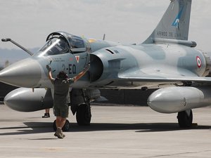 Guerre en Ukraine : combien d'avions Mirage 200-5 la France va-t-elle envoyer à Kyiv ?