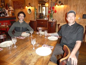 Commerce : à Estaing, de nouveaux propriétaires au restaurant 