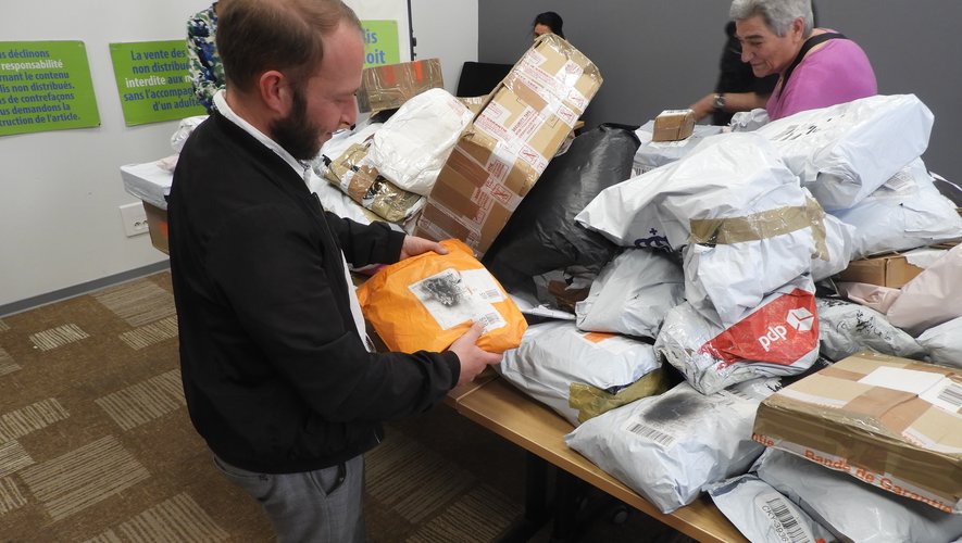 AirPods, mobiele telefoons en kleding… het fenomeen verloren pakketjes domineert Roadies op zondag 9 juni AirPods, mobiele telefoons en kleding… het fenomeen verloren pakketjes domineert Roadies op zondag 9 juni