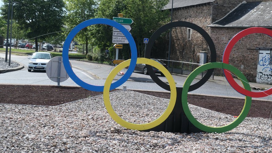 Luc-la-Primaube. Les Jeux olympiques s’invitent sur le rond-point de l ...