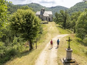 Votre été en Aveyron : vélo, escalade, randonnées, via ferrata, le plateau de l'Aubrac et les gorges de la Truyère, terres de défi au cadre envoûtant