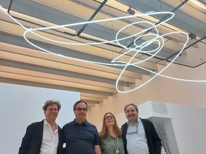Rodez : l'été s'annonce lumineux au musée Soulages avec cette réalisation en néon exceptionnelle