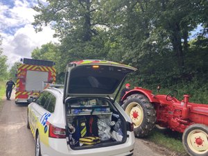 Aveyron : son tracteur chute d'une quinzaine de mètres en contrebas, pour être secourue, la victime a été hélitreuillée