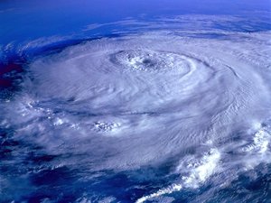 Ouragan Béryl : vents à 260 km/h, pluies diluviennes... L'ouragan de catégorie 5 s'annonce 