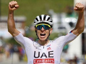 VIDEO. Tour de France 2024 : nouveau numéro de Pogacar qui triomphe en solitaire et reprend la maillot jaune