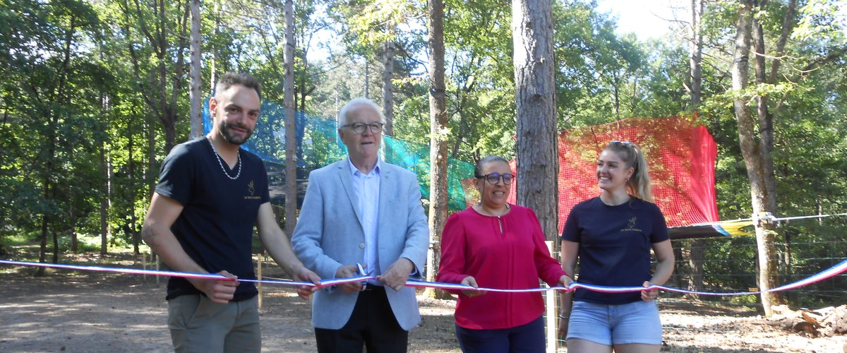 Rebondir entre les arbres : quelle est cette nouvelle attraction unique en Aveyron au parc animalier de Saint-Hubert ?