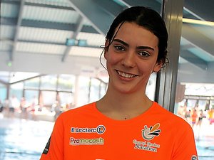 Rodez : la nageuse Célia Gaubert-Grisoni apprend aux championnats de France