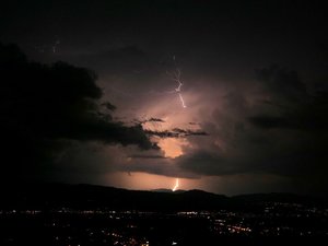 CARTES. Météo : l'Aveyron en vigilance jaune orages, voici les prévisions dans le département ce lundi soir