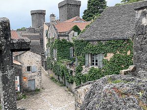 Votre été en Aveyron : cap sur la cité de La Couvertoirade, sur les traces des templiers