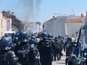 VIDÉOS. Manifestations contre les mégabassines : affrontements dans les rues de La Rochelle, plusieurs blessés, des milliers de manifestants... Le point sur la situation