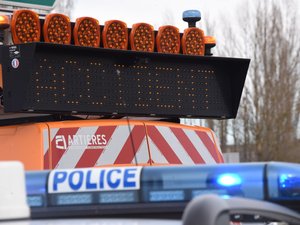 A75 : un nonagénaire fait un malaise au volant et percute une borne orange d'urgence, le pire a été évité de justesse