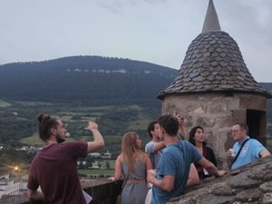 Une visite pour grimper au sommet du beffroi au crépuscule, un nouvel angle pour découvrir Millau à 42 mètres de hauteur