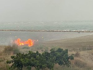 Occitanie : la foudre tombe sur une plage lors des orages de ce week-end et provoque un incendie