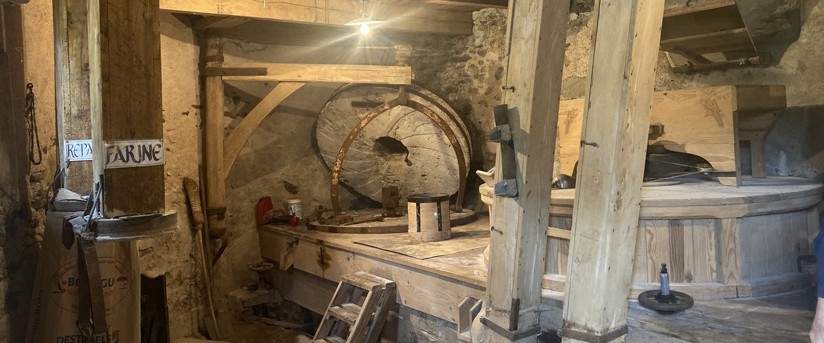 Votre été en Aveyron : le moulin de Viviez confronté aux enjeux du monde contemporain