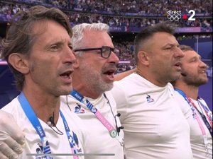 JO de Paris 2024 : un kinésithérapeute de l'Aveyron champion olympique aux côtés d'Antoine Dupont et les bleus du rugby à 7