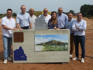 La première pierre de cette nouvelle usine de l'Aveyron est posée, Pascal Tournié est 